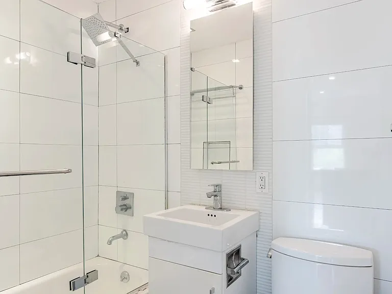 491 W 22nd St #4R — Photo 8