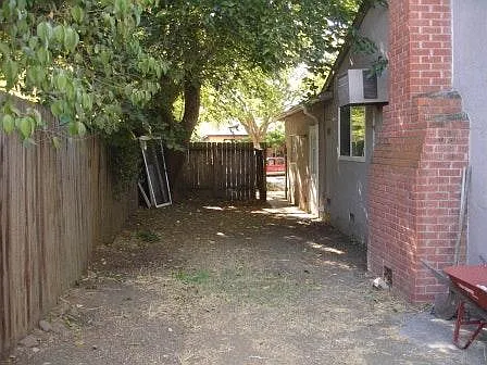 1114 Cypress Ln — Photo 14