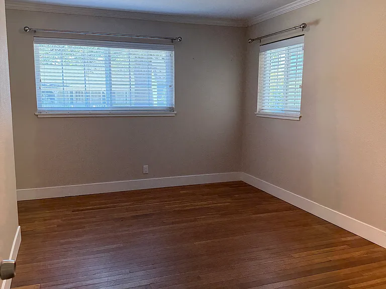 1906 Diamond Ct — Photo 24
