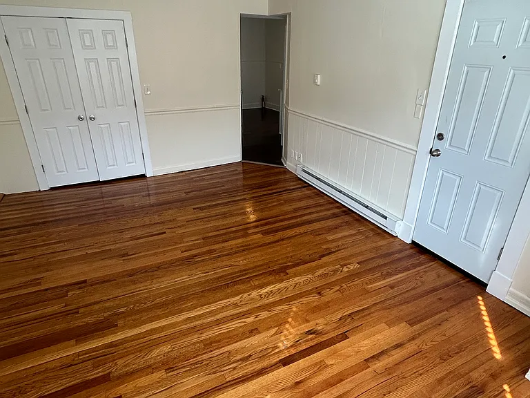 686 Bridge St #2 — Photo 4