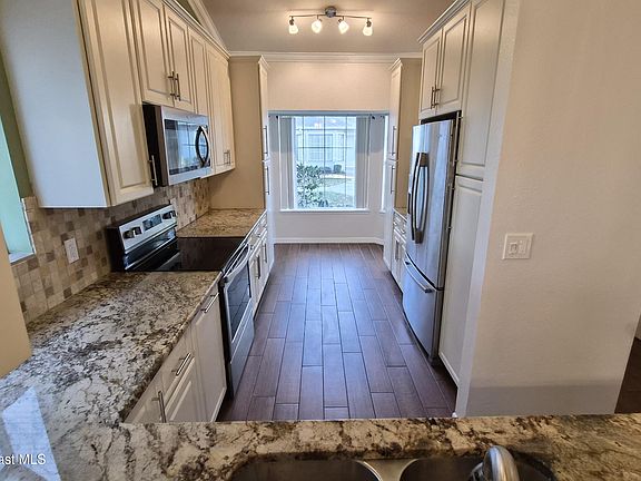 3rd image of 4948 Lake Waterford Way W #2032