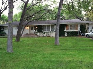 5200 Oak Ln, Arlington, TX 76017