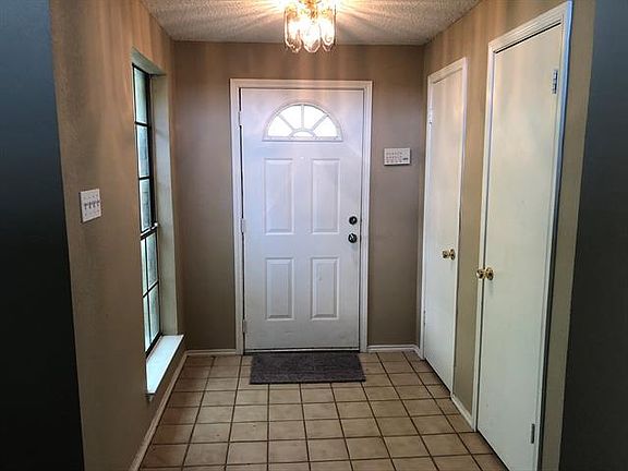 5th image of 8910 Briarwood Dr