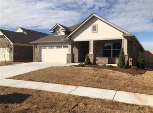 713 Mount Mitchell Ln, Norman, OK 73069