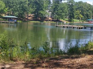 203 Commonwealth Dr, Ninety Six, SC 29666