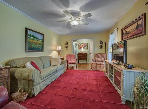 4th image of 3609 Gardner Park Dr