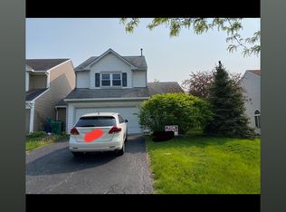 101 W Honeysuckle Dr UNIT 101, Round Lake, IL 60073