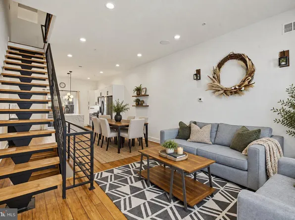 2061 McClellan St, Philadelphia, PA 19145