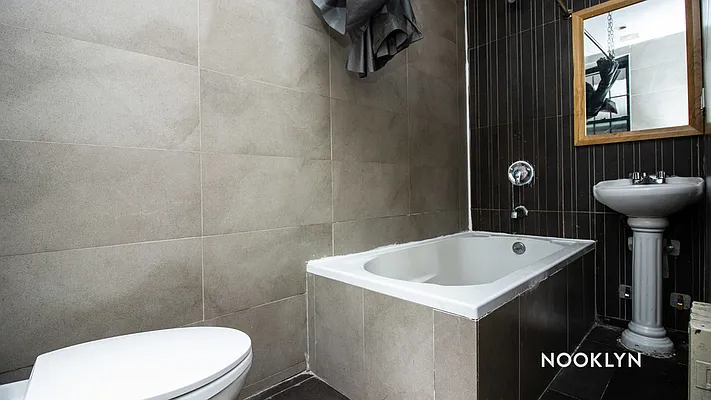 Rented by Nooklyn NYC LLC | media 19