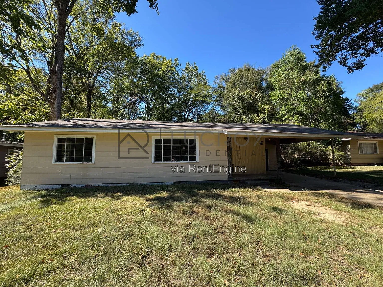 3 bed, 1.0 bath, 1300 sqft, $1,150 — Photo 1
