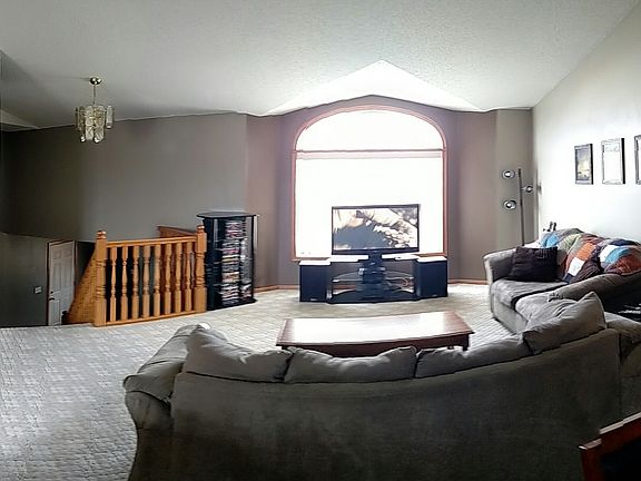 5th image of 542 Sunwood Park Dr