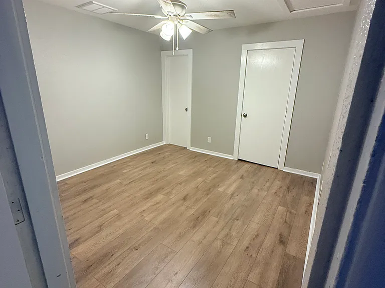 1405 Tremont St — Photo 6