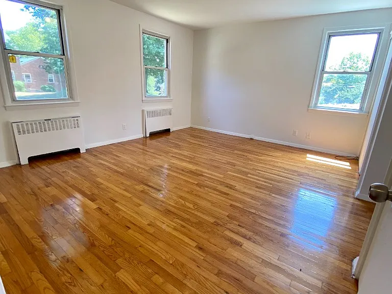 157 White Plains Rd #47C — Photo 11