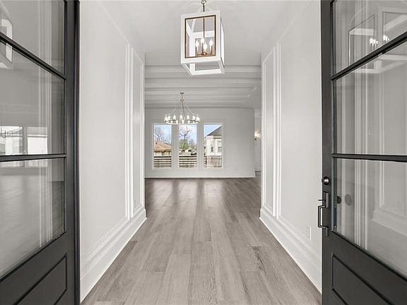 2nd image of 3412 Plaza Dr