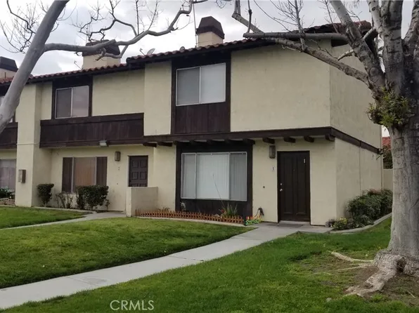 1097-1 S Santo Antonio Dr, Colton, CA 92324