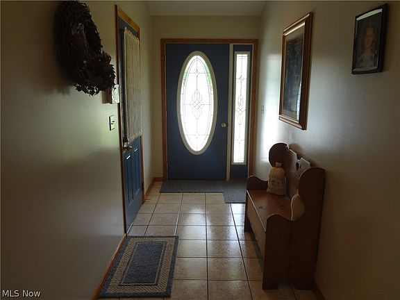 2nd image of 141 Aspen Dr NW