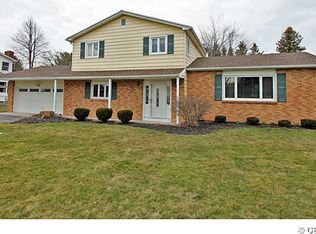 128 Havenshire Rd, Rochester, NY 14625