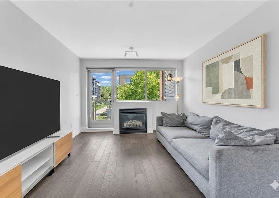 1st image of 2680 Arbutus St #302