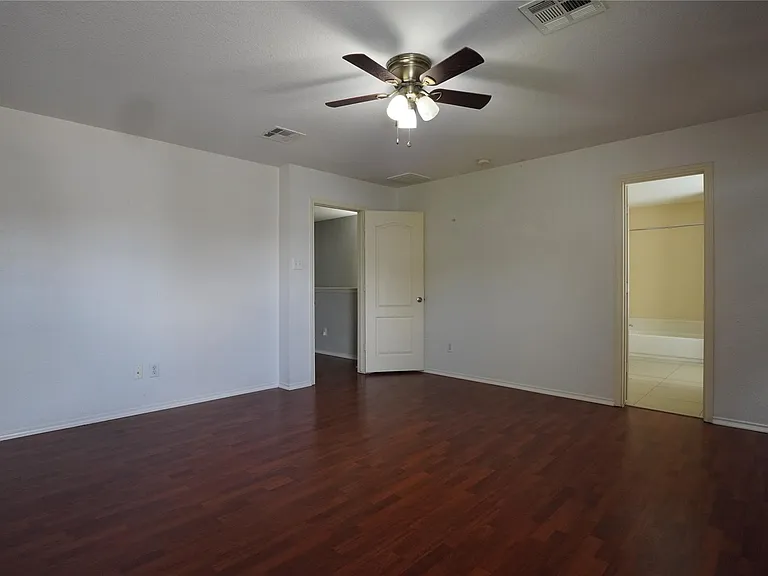 5600 War Admiral Dr — Photo 7