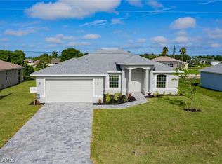3408 SW 8th Place Cpe, Coral, FL 33914