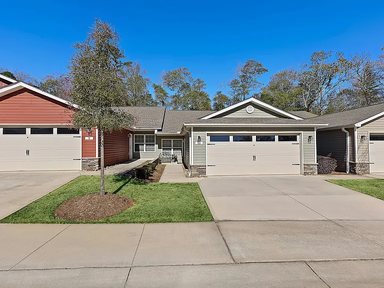 Redwood Simpsonville Neely Ferry Road — Photo 2