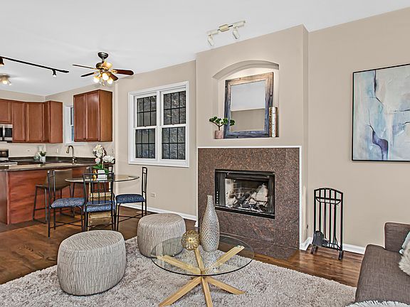 2nd image of 1450 N Artesian Ave #1