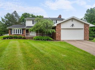 5545 Ericson Ln, Willoughby, OH 44094