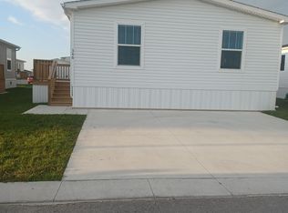 27695 Tracy Rd #346, Walbridge, OH 43465