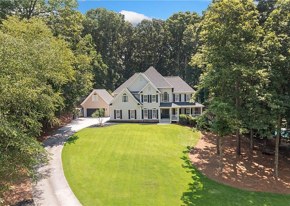1st image of 318 Windsor Falls Dr