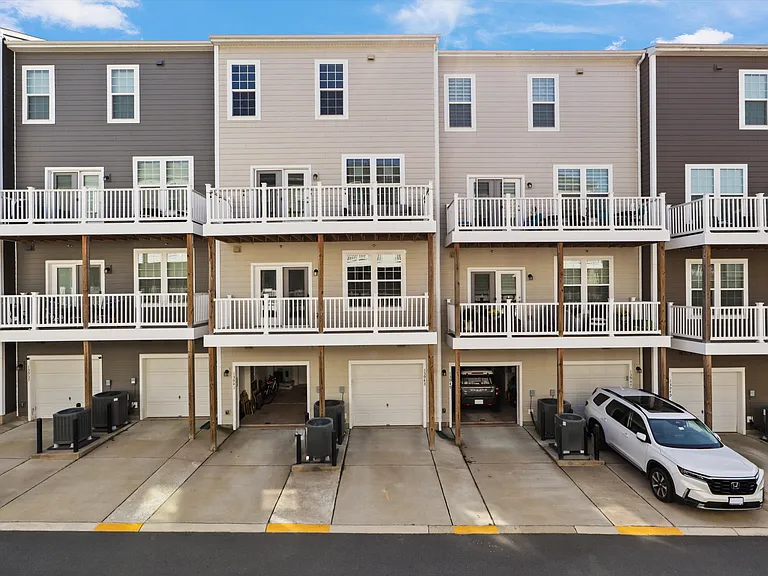 13943 Gary Fisher Trl — Photo 36