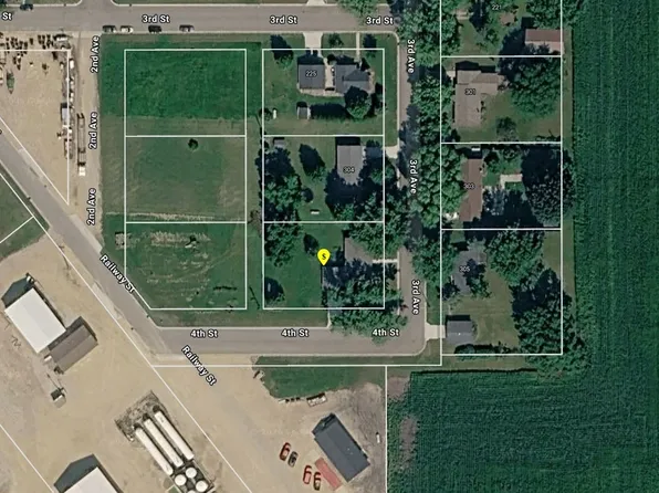 306 3rd Ave S, Waldorf, MN 56091
