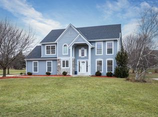 N25W26352 Whitetail Ct, Pewaukee, WI 53072