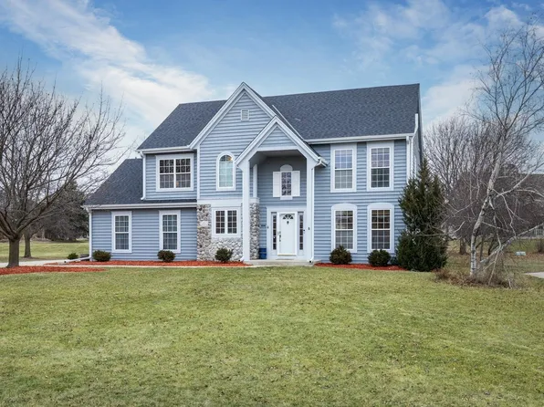 N25W26352 Whitetail Ct, Pewaukee, WI 53072