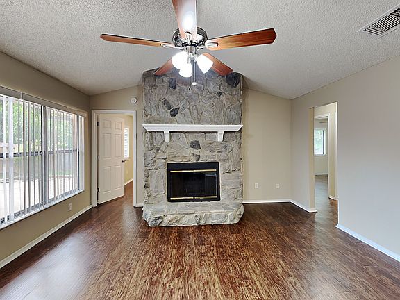 4th image of 560 Starstone Dr