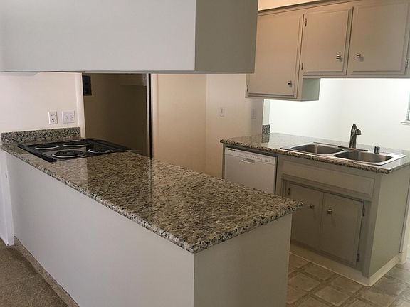 3rd image of 603 Ironwood Way