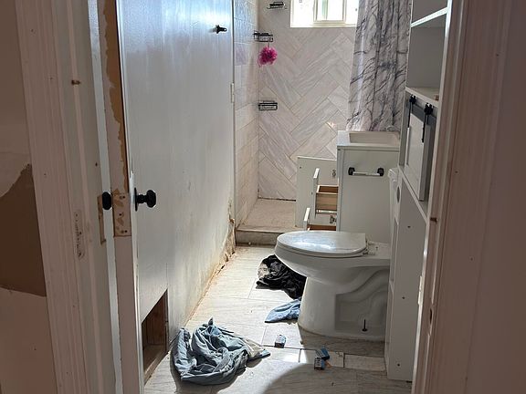 5th image of 5911 S Bonney Ave