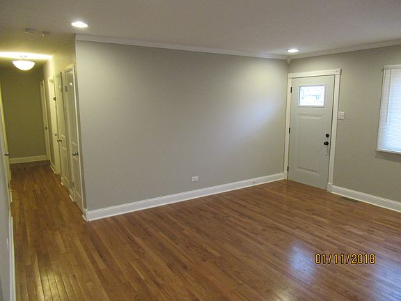 5th image of 528 S Irving Pl