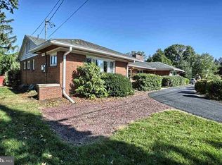 2900 Sunset Dr, Camp Hill, PA 17011