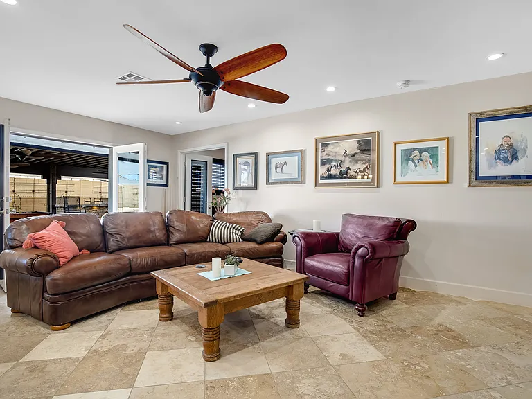 2032 E La Jolla Dr — Photo 10