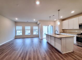 5660 Lanteen St, Lanham, MD 20706