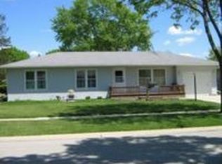 103 Tottenham Ln, Elk Grove Village, IL 60007