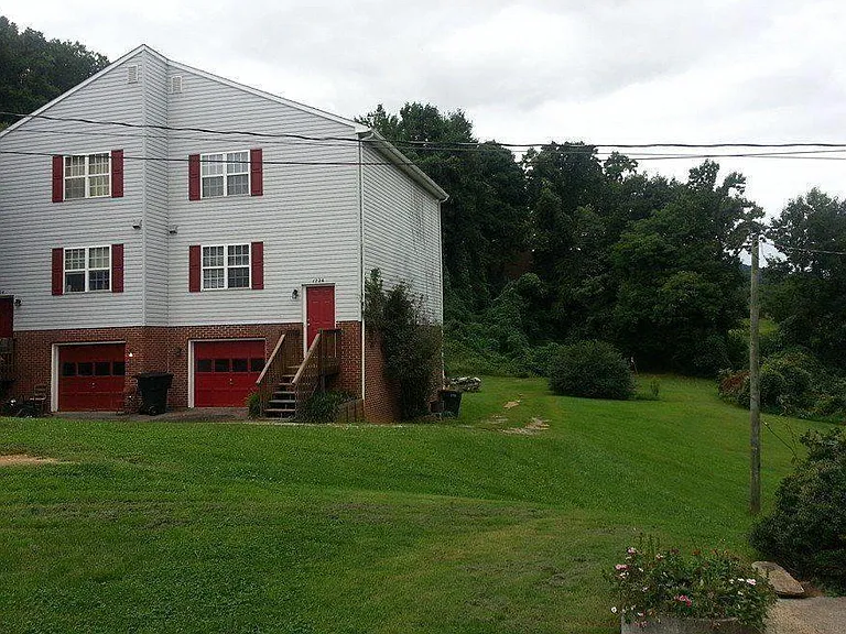 1724 Elbert Dr — Photo 1