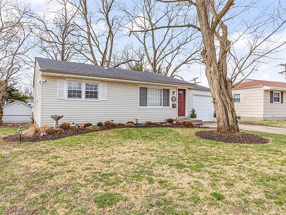 3rd image of 1130 Flordawn Dr
