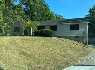 2050 E Pink Hill Rd, Blue Springs, MO 64014