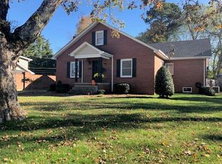 120 Saint Marys Ct, Glasgow, KY 42141