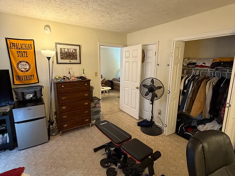800 Meadowview Dr #15 — Photo 6