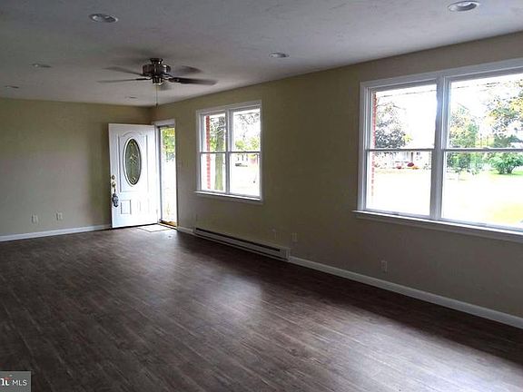 4th image of 13590 Countryside Dr