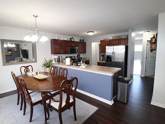 2nd image of 10296 Stonewall Ct