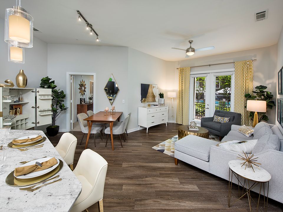 Kitchen & Living Room