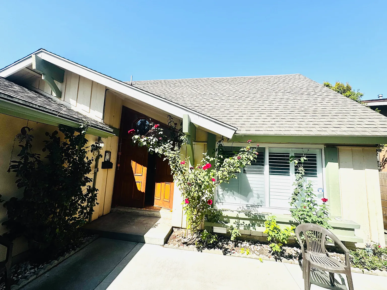 3 bed, 2.5 bath, 1939 sqft, $4,850 — Photo 1